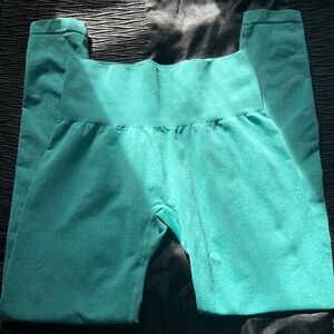 NVGTN Seamless Leggings Size Medium